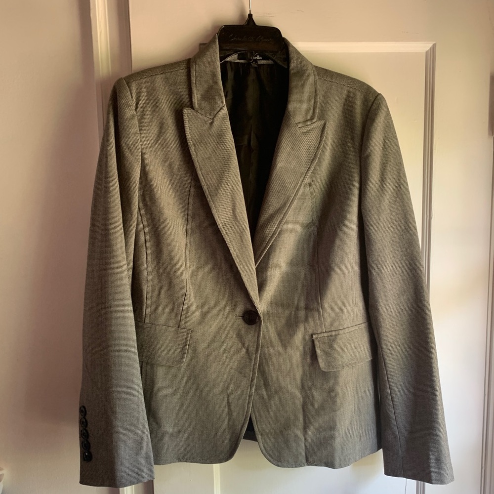 Rafaella - women’s blazer - nwt